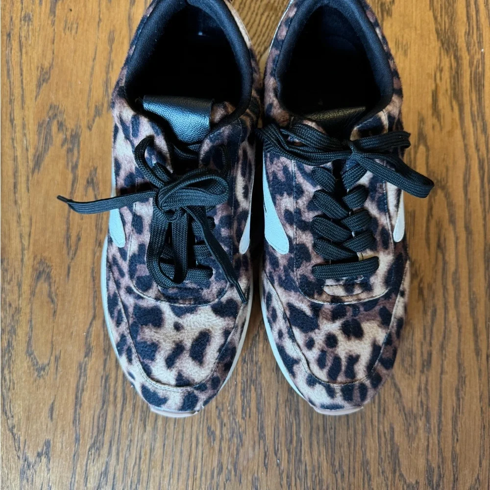 Dolce Vita‎ Leopard Print Sneakers BYNX
